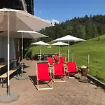Morgentau Am Rande Der Wildnis Appartement