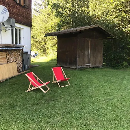 アパート Morgentau Am Rande Der Wildnis